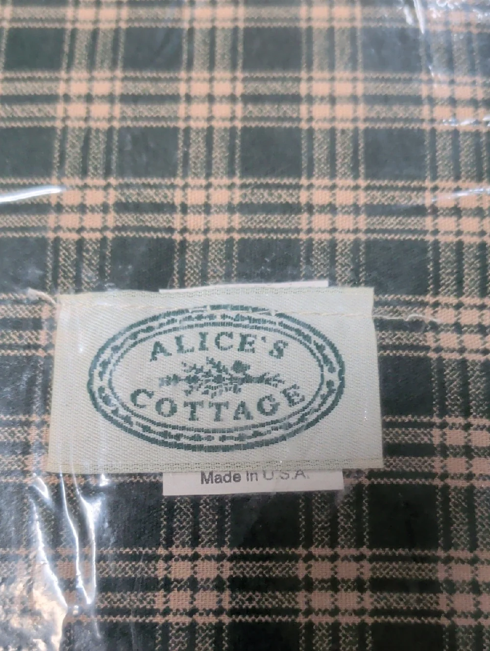 Alice's Cottage Spiced Hot Pad - Black Plaid with Holiday Gingerbread Design
